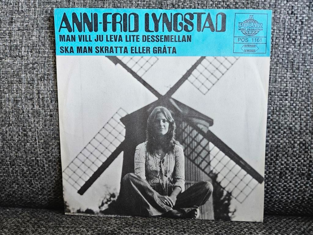 Anni-Frid Lyngstad - Man Vill Ju Leva Lite Dessemellan, Verzenden, Gebruikt