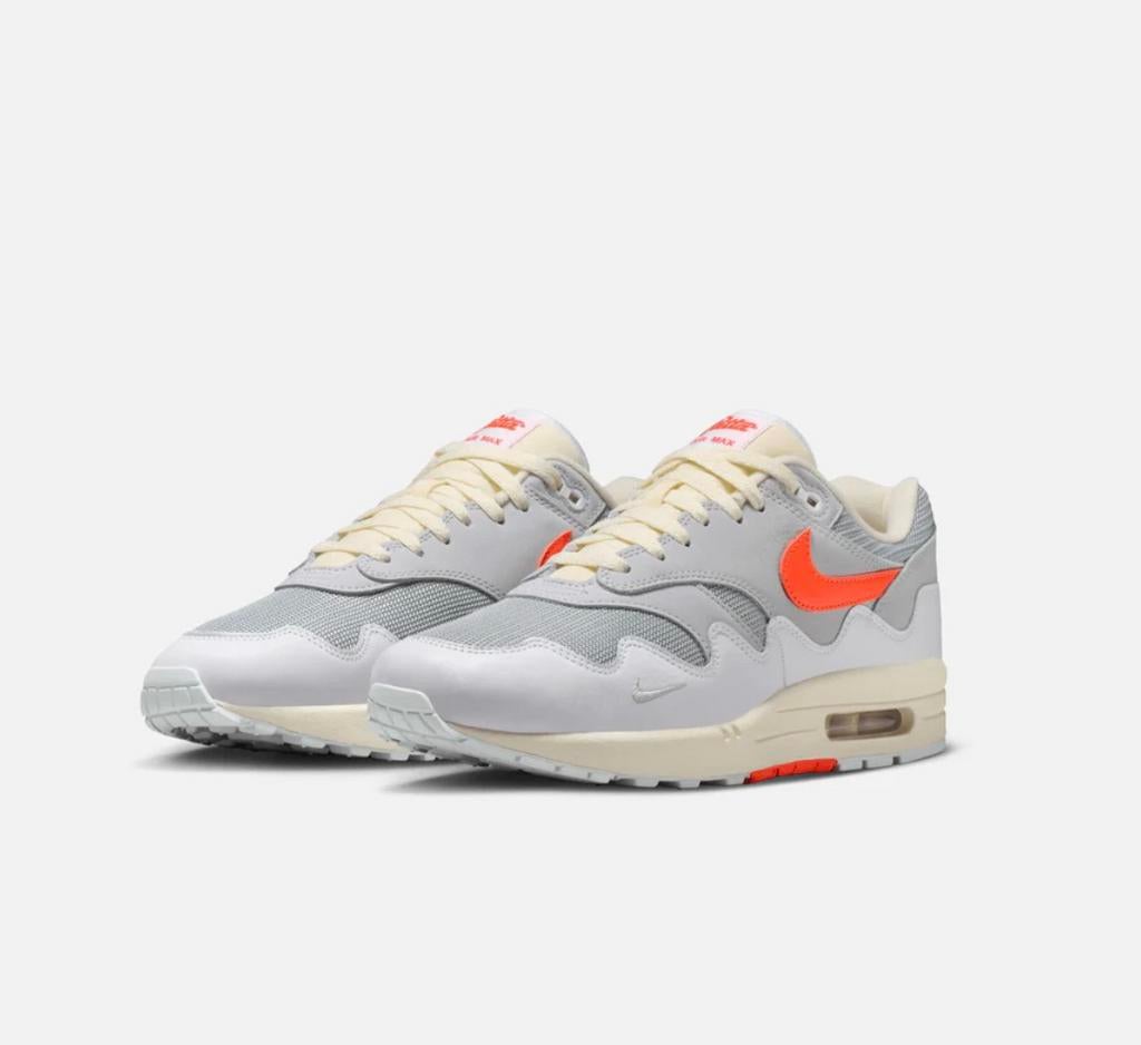 Patta X Nike Air Max 1 White/Hyper Crimson-Pure Platinum 45, Wit, Nieuw, Ophalen of Verzenden, Sneakers of Gympen
