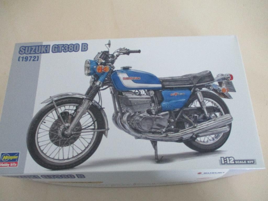 Hasegawa Suzuki GT380B 1972, Hobby en Vrije tijd, Modelbouw | Auto's en Voertuigen, Overige merken, Ophalen of Verzenden, Zo goed als nieuw