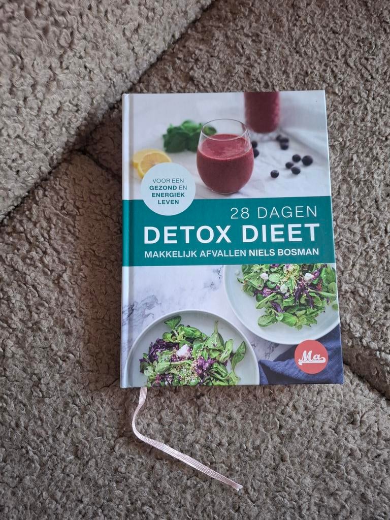 Dieetboek Niels Bosman, Boeken, Ophalen of Verzenden, Zo goed als nieuw, Overige gebieden