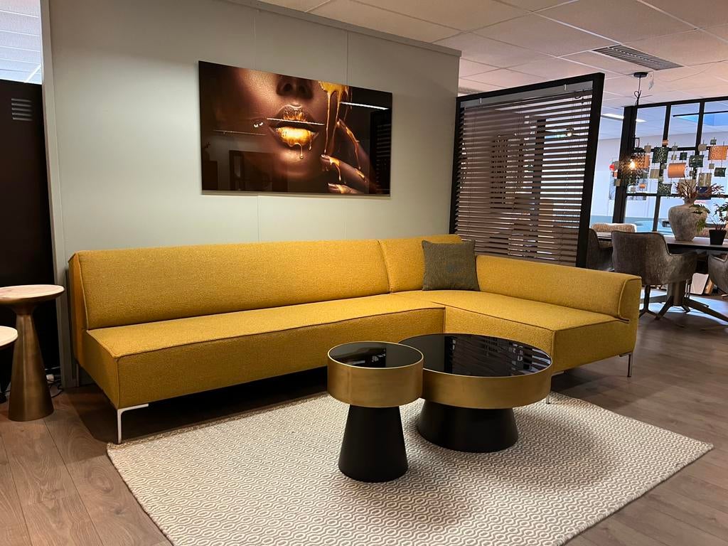 Design on stock Bloq ploegstof Monza, Hoekbank, 300 cm of meer, Ophalen of Verzenden, Zo goed als nieuw