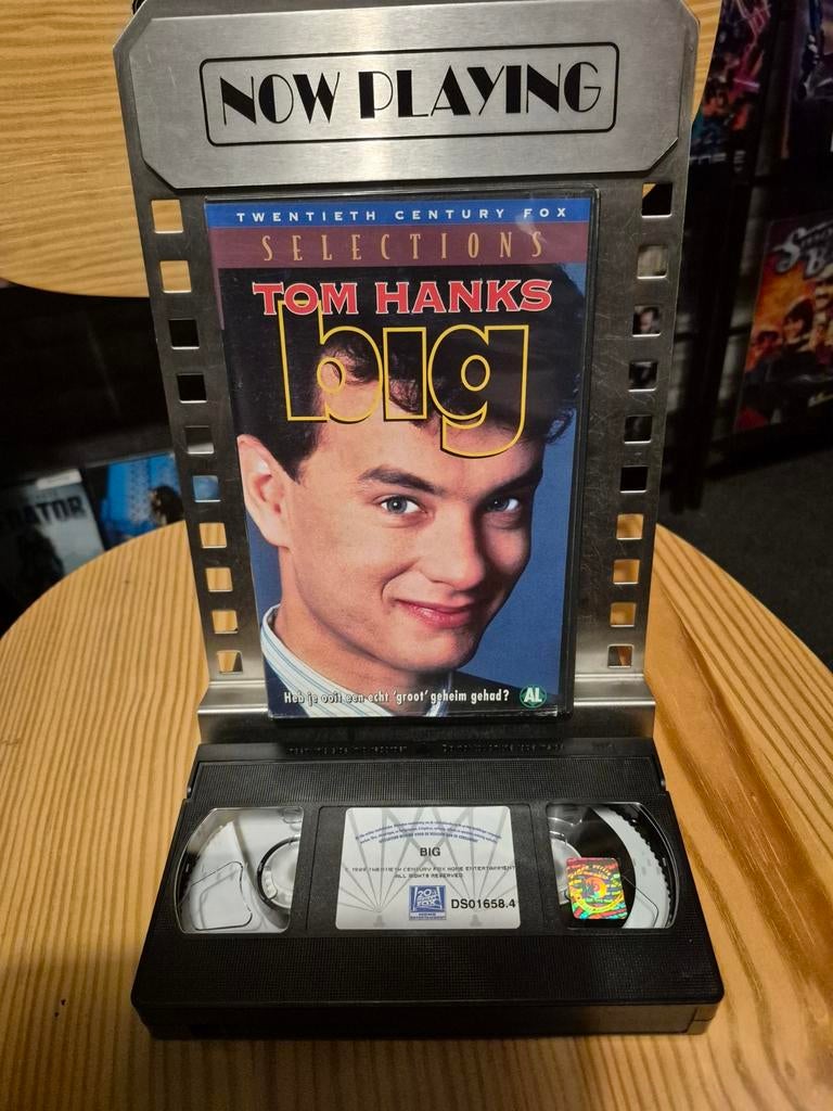 Big (VHS) met Tom Hanks - Nederlands ondertiteld, Alle leeftijden, Ophalen of Verzenden, Gebruikt, Komedie