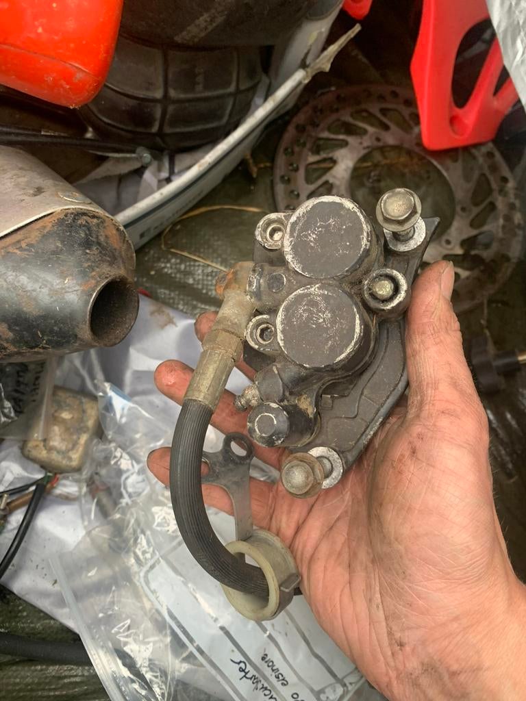 Honda Cr125 1984-1986 remklauw, Motoren, Ophalen of Verzenden