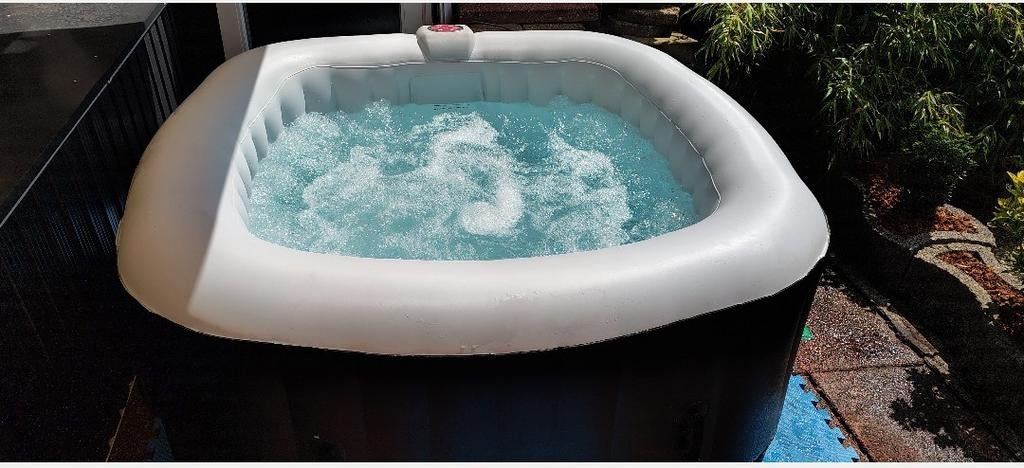 Opblaasbare Jacuzzi met Afdekzeil, Ophalen, Gebruikt, Filter, Opblaasbaar