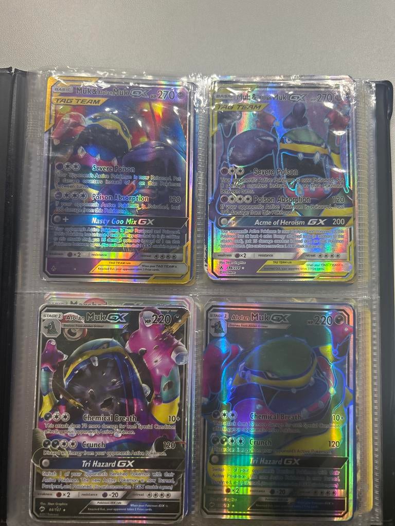 Pokémon boek met kaarten., Ophalen of Verzenden, Zo goed als nieuw, Meerdere kaarten, Foil