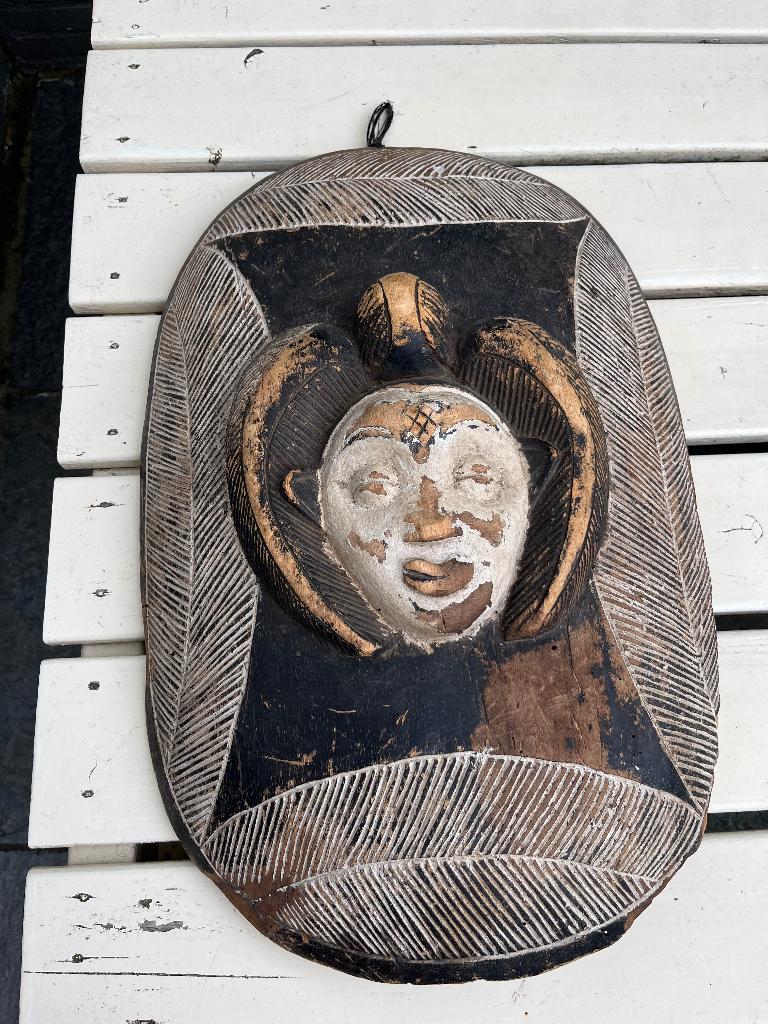 Afrikaans schild, Ophalen