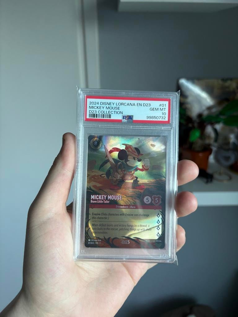 Lorcana Mickey Mouse D23 PSA 10, Een of twee spelers, Verzenden, Zo goed als nieuw, Ravensburger