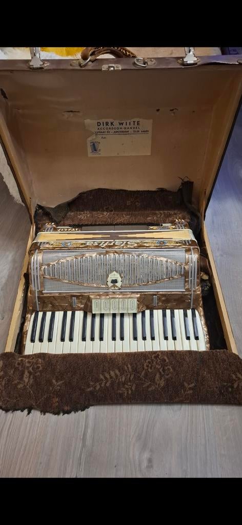 Starfisa accordeon, Muziek en Instrumenten, Ophalen of Verzenden