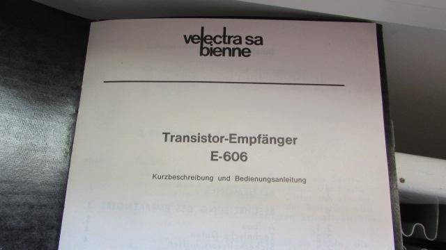 zwitserse leger draagbare radio jaren 60, Verzamelen, Militaria | Algemeen, Ophalen of Verzenden, Landmacht, Overige gebieden