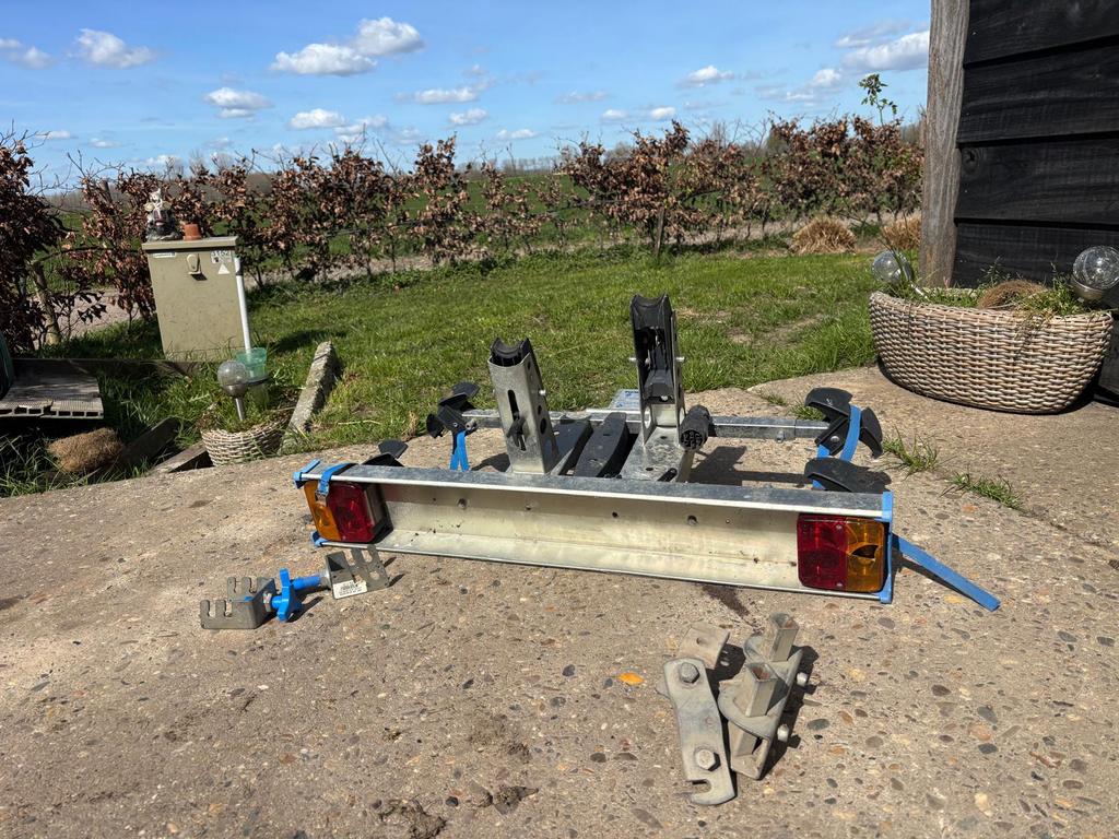 Twinny Load Prestige fietsendrager– compleet met verlichting, Ophalen, Zo goed als nieuw, Trekhaakdrager