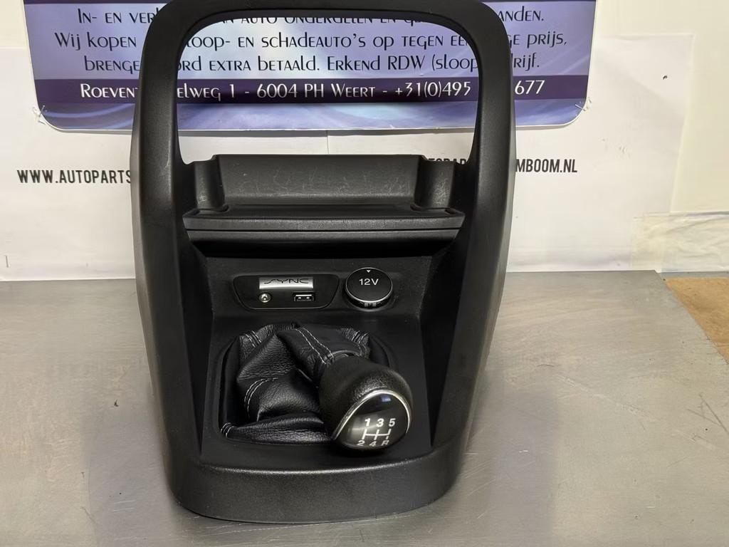 Ford ka + Schakel console, Auto-onderdelen, Info@fabrikant.eu, Fabrikantstraat 1
1000 AA  Amsterdam, NL, Ophalen of Verzenden