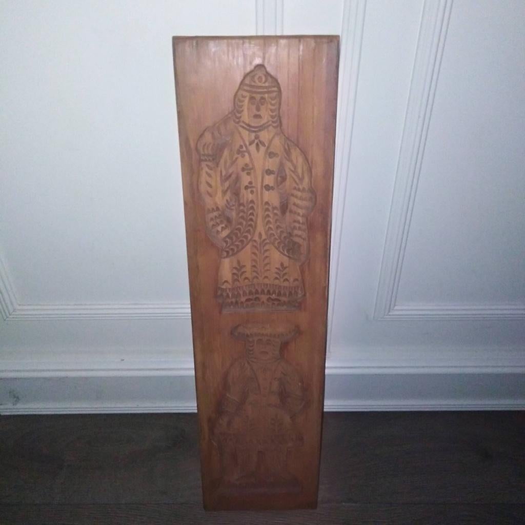 Speculaasplank met 2 figuren voor aan de wand, Huis en Inrichting, Gebruikt, Hout, Decoratieobject, Ophalen of Verzenden