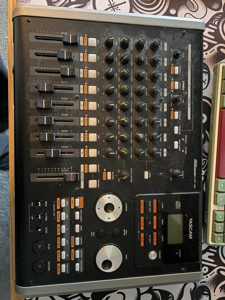 Tascam DP-02 portastudio, Ophalen, Zo goed als nieuw