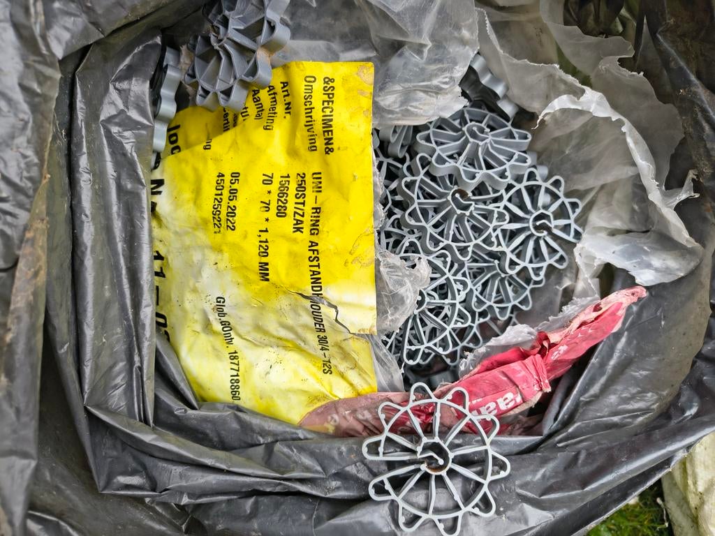 Afstandsblokjes rozetten voor beton matten., Doe-het-zelf en Verbouw, Ophalen of Verzenden