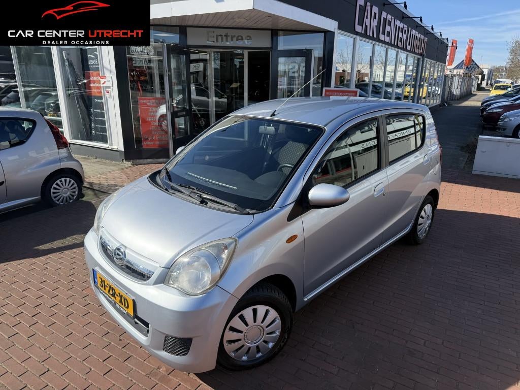 Daihatsu Cuore 1.0 Premium | €250,- KORTING PAASACTIE | 5d, Metallic lak, 18 €/maand, 4 stoelen, Cuore