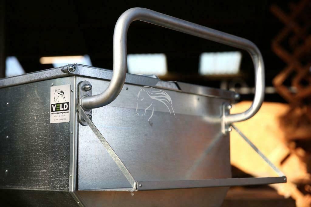 Voerwagen, Voerkar, Brokkenwagen, Brokkenkar, Voeren, Weidegang, Sales@veldomheiningen.nl, Schaijk, 4 paarden of pony's of meer