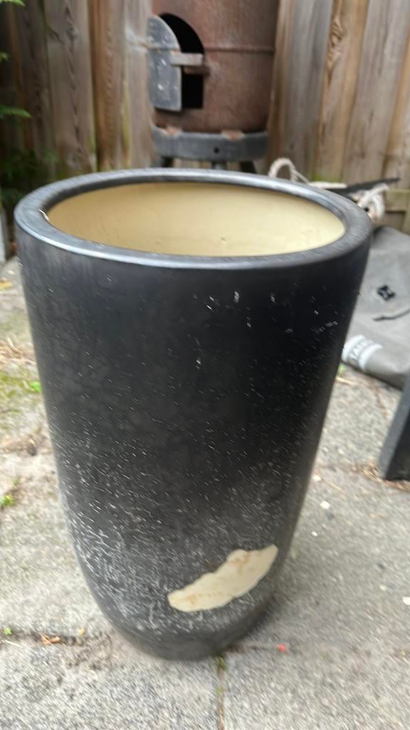 Gratis bloempot, Tuin en Terras, Bloempotten, Gebruikt, Rond, 40 tot 70 cm, Ophalen