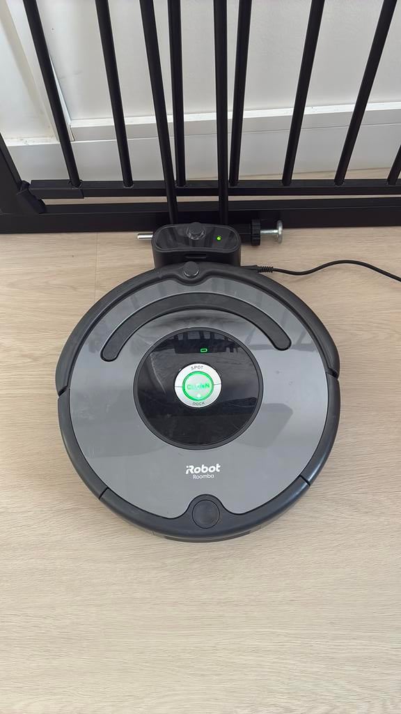 I robot roomba stofzuiger, Ophalen of Verzenden, Gebruikt, Reservoir, Robotstofzuiger