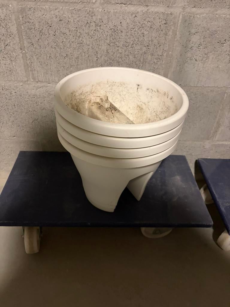 4 witte balkonbakken, Kunststof, Gebruikt, Balkon, Rond