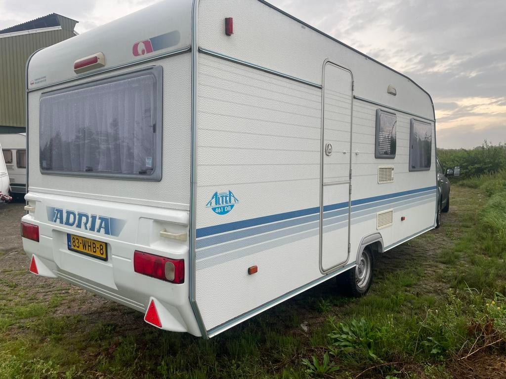 Adria 462DB bouwjaar 2004 met 5 slaapplaatsen, Caravans en Kamperen, Caravans, Standaardzit, 750 - 1000 kg, Particulier, Adria