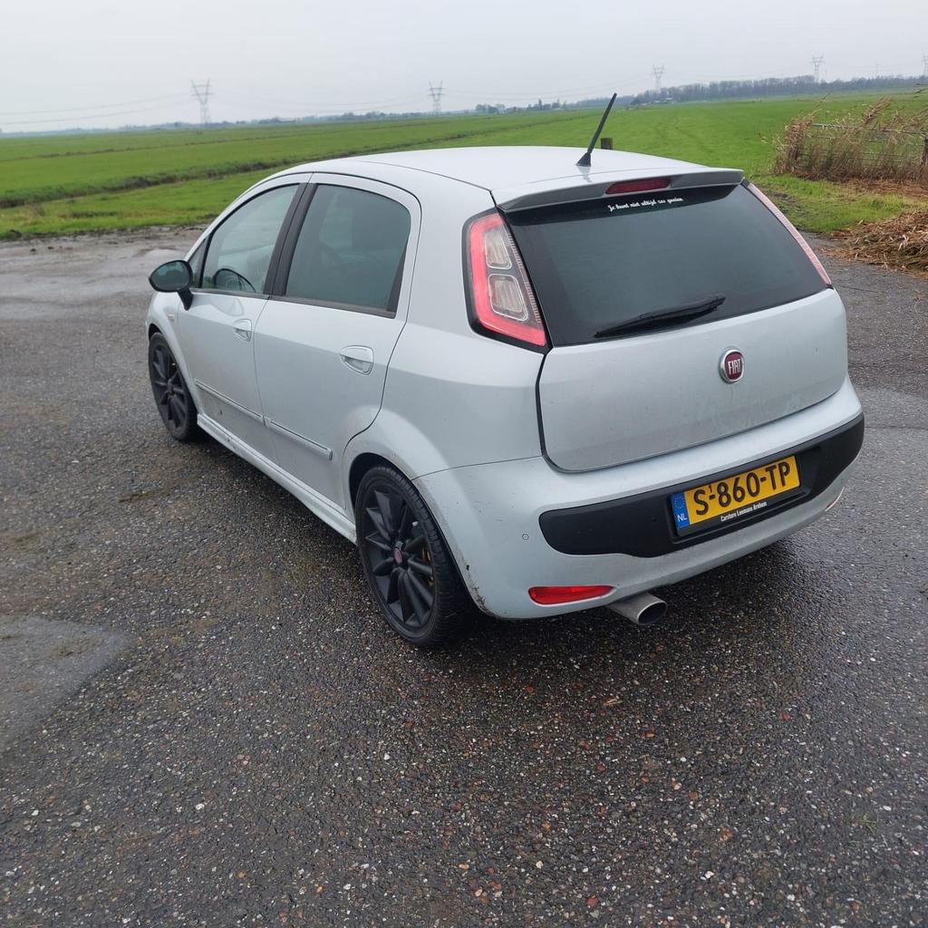 Fiat Punto 1.4 Multi-air Turbo 2010, Voorwielaandrijving, 1145 kg, 4 cilinders, 400 kg