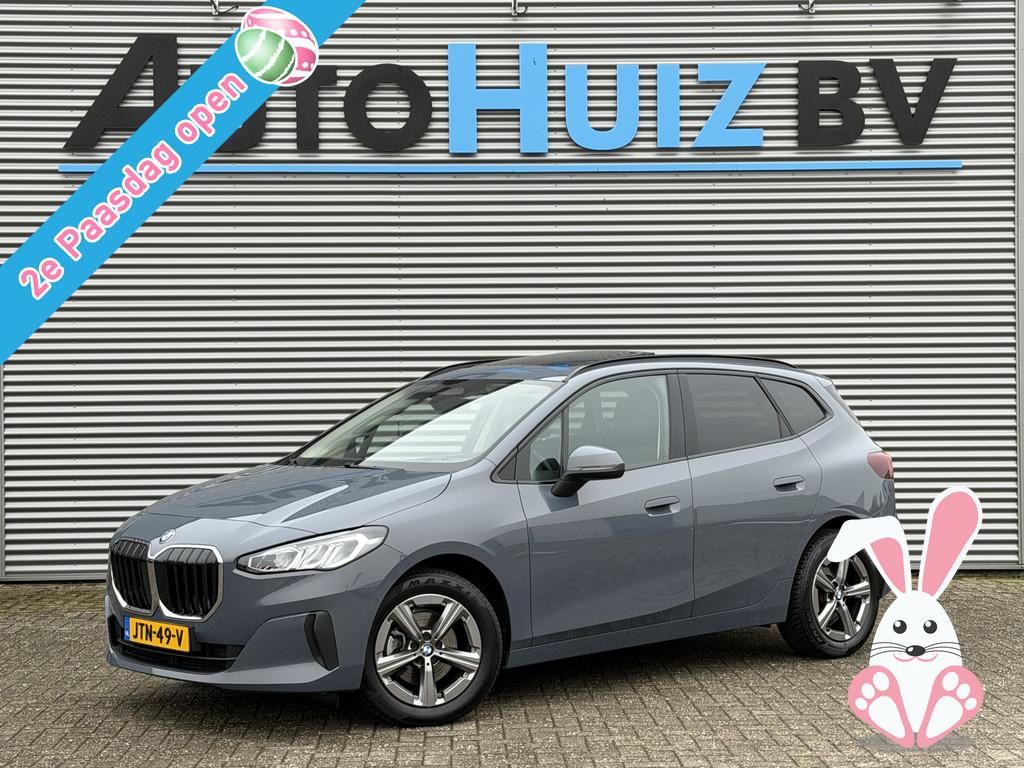 BMW 2 Serie Active Tourer 218i Trekhaak Panoramadak Stuurwie, Gebruikt, Met garantie (alle), 1445 kg, Bedrijf