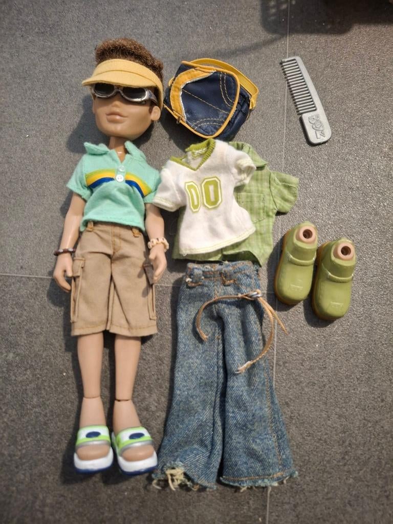 Bratz boyz dylan 2002 compleet met extra outfit, Verzamelen, Poppen, Ophalen, Gebruikt, Pop
