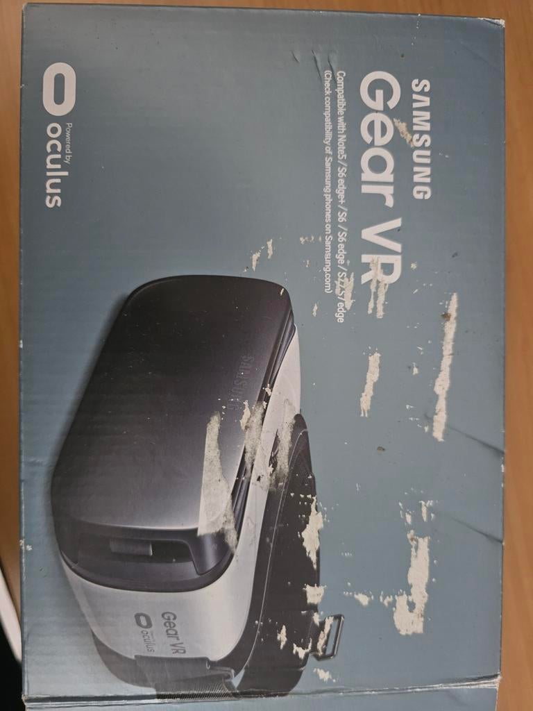 Samsung Gear VR (SM-R322) Virtual Reality Headset, Spelcomputers en Games, Virtual Reality, Zo goed als nieuw, Telefoon, VR-bril