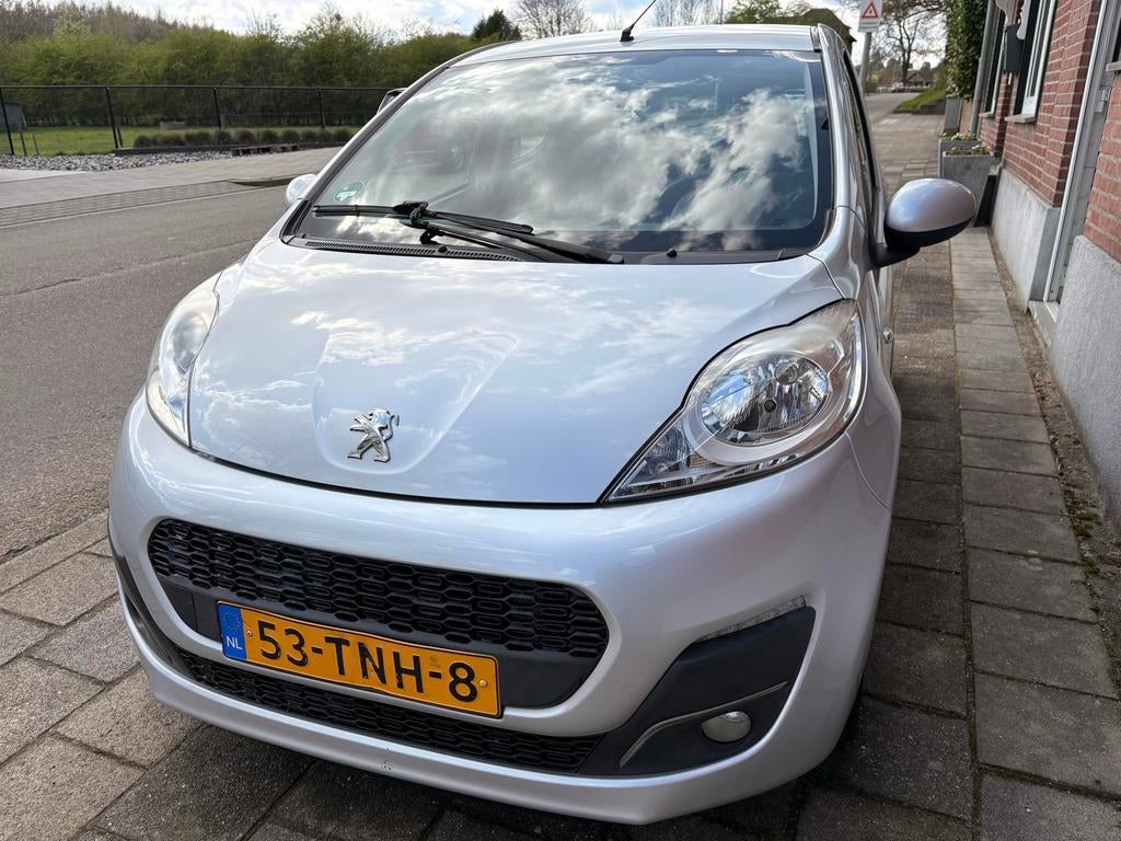 Peugeot 107 1.0 12V 5DR 2-TRONIC 2012 Grijs, 4 stoelen, 68 pk, Origineel Nederlands, Particulier