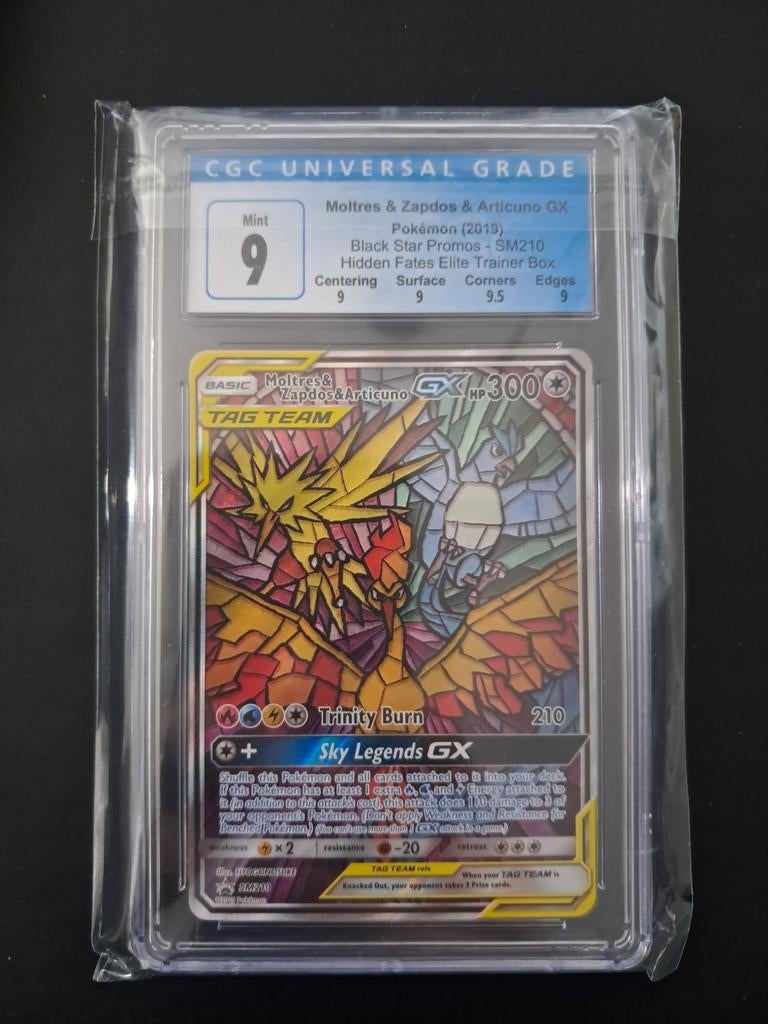 The Birds Promo Moltress & Zapdos & Articuno CGC 9, Hobby en Vrije tijd, Verzamelkaartspellen | Pokémon, Ophalen of Verzenden