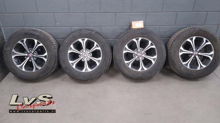 Velgen set + banden van een Fiat Fullback, Gebruikt, -, -, Ophalen of Verzenden