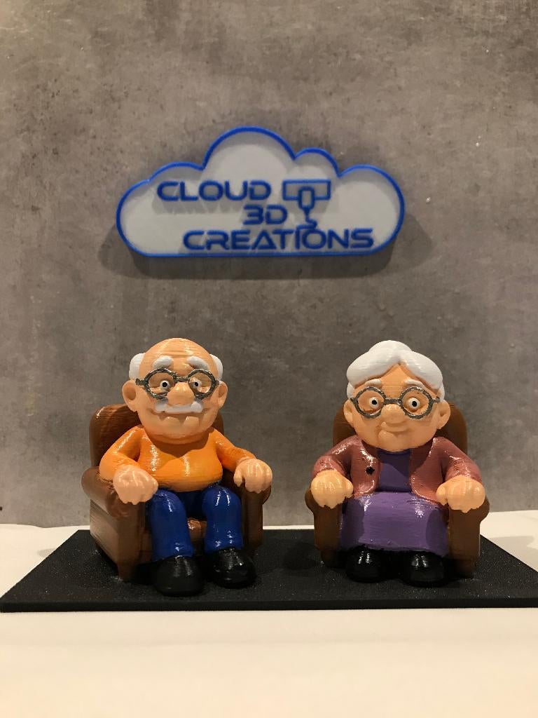 Opa en Oma in fauteuil - handgeschilderd beeldje, Ophalen of Verzenden, Nieuw