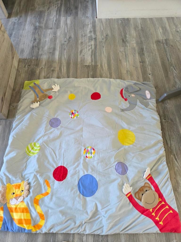 Speelkleed met Dieren en Kleurrijke Stippen, Ophalen, Gebruikt