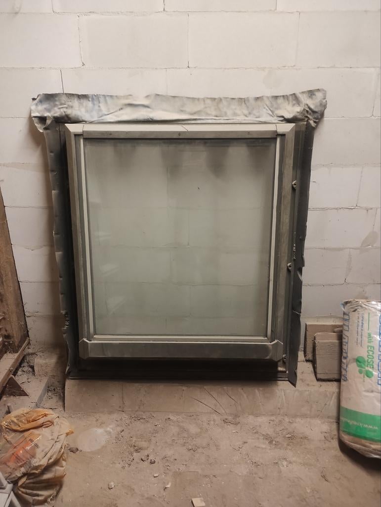 Ubbink dakraam dakvenster +/- 95x105, Ophalen, Gebruikt, Minder dan 80 cm, Minder dan 80 cm