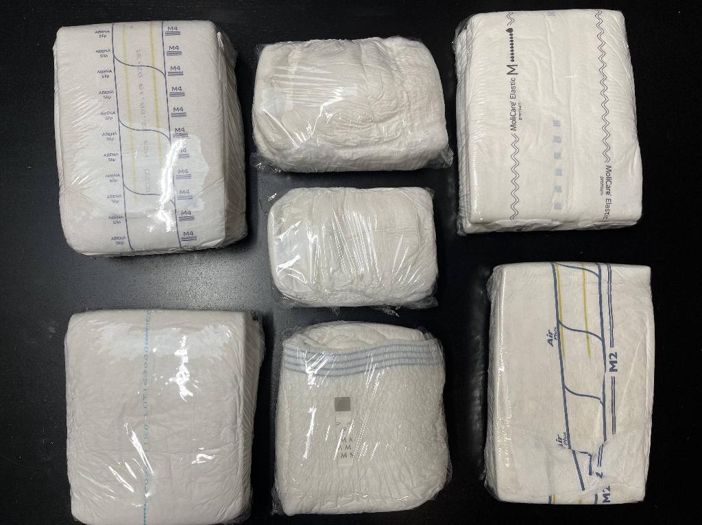 NIEUW: ABDL Proefpakket (20stuks, 7 merken) Maat M, Diversen, Verpleegmiddelen, Nieuw, Verzenden