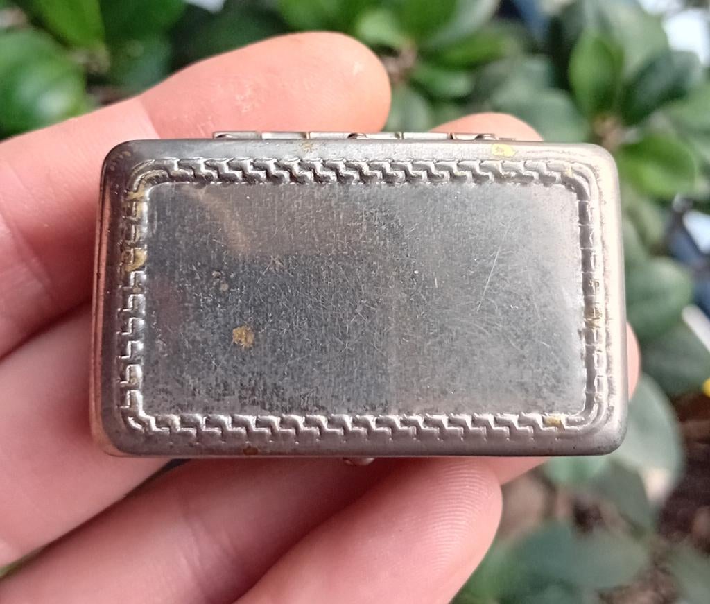 vintage miniatuurmetalen doos (voor scheermessen), Antiek en Kunst, Ophalen of Verzenden