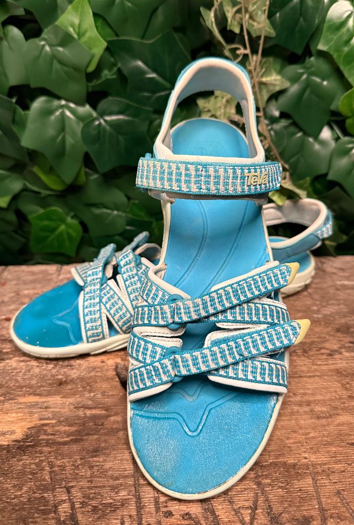 Nieuwe sandalen van Teva maat 39, Kleding | Dames, Schoenen, Teva, Blauw, Nieuw, Teva