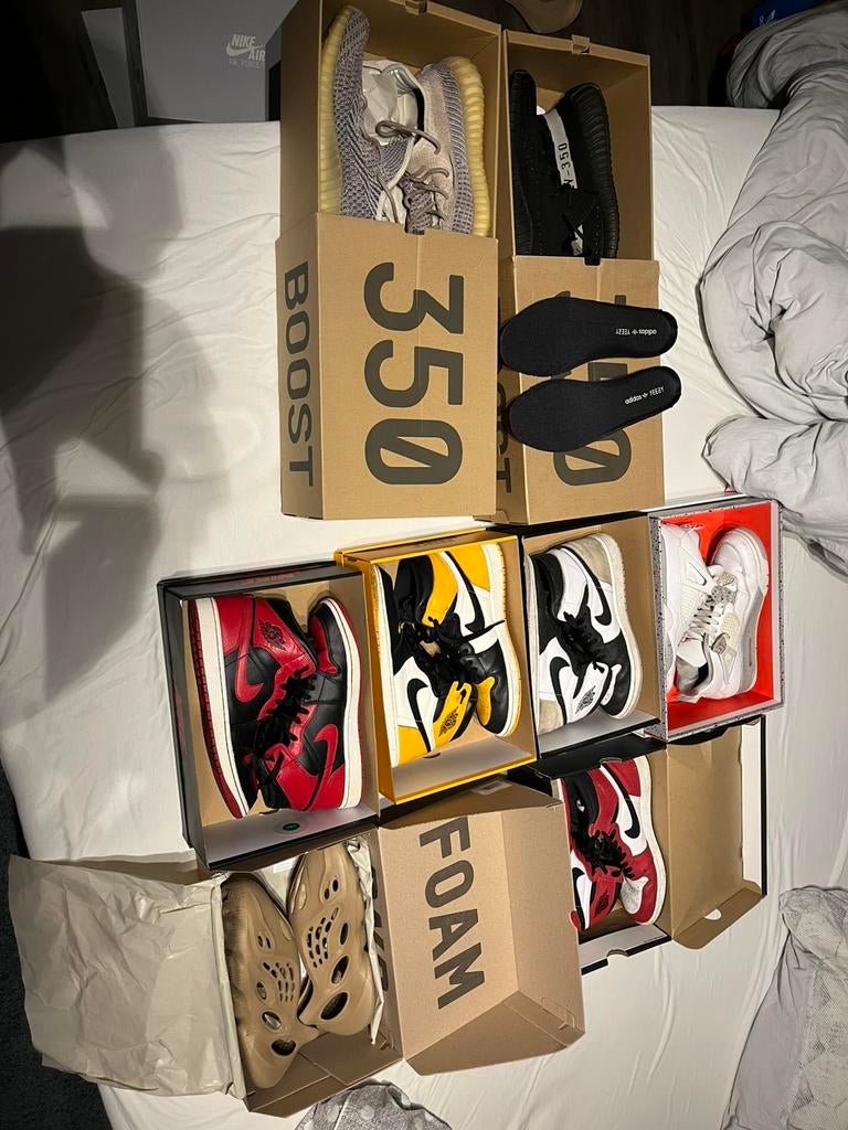 Yeezy’s en Jordans, Kleding | Heren, Schoenen, Ophalen of Verzenden, Gedragen, Overige kleuren