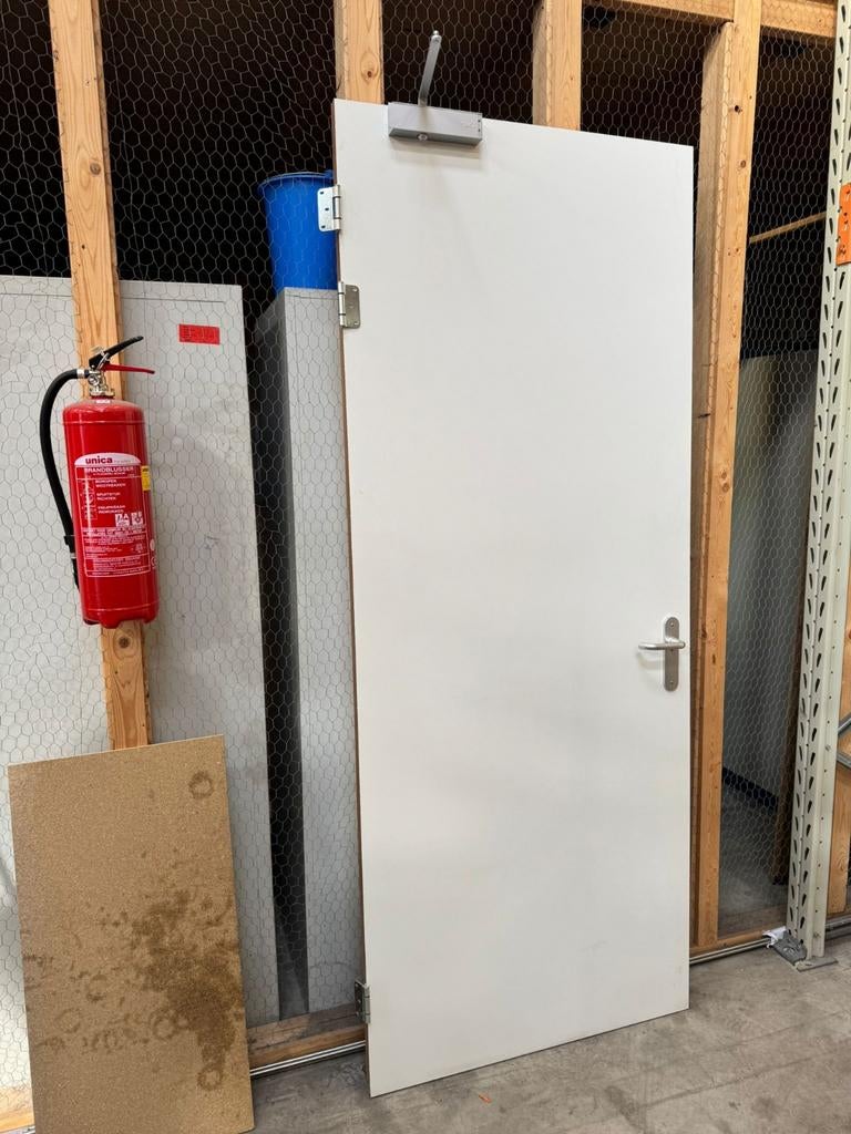 Zo goed als nieuwe deur met deurklink en scharnieren, Ophalen of Verzenden, Zo goed als nieuw, Binnendeur, 200 tot 215 cm