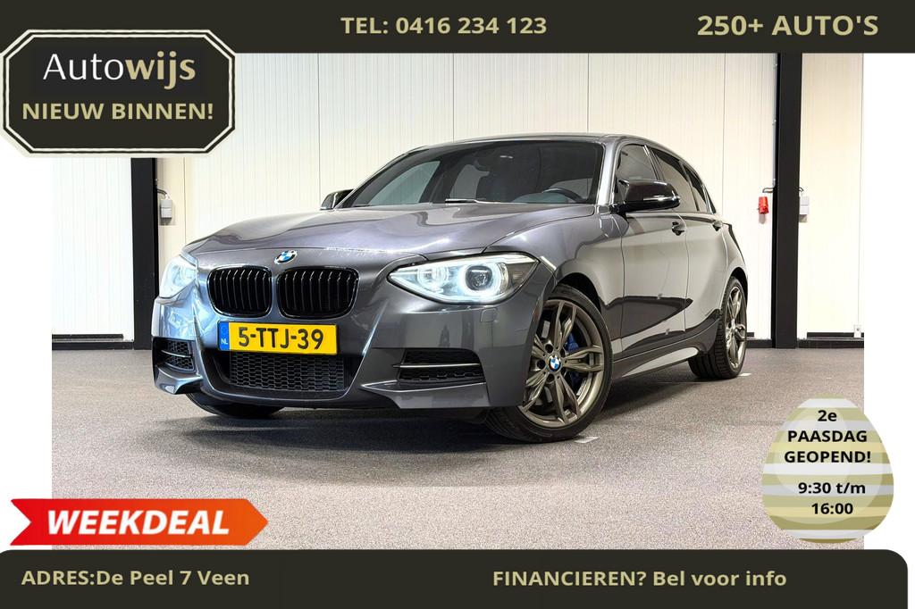 BMW 1-serie M135i|M-SPORT|6CILL|320PK|AUT|LED|NL AUTO|GOED O, Auto's, Achterwielaandrijving, Gebruikt, 320 pk, Zilver of Grijs