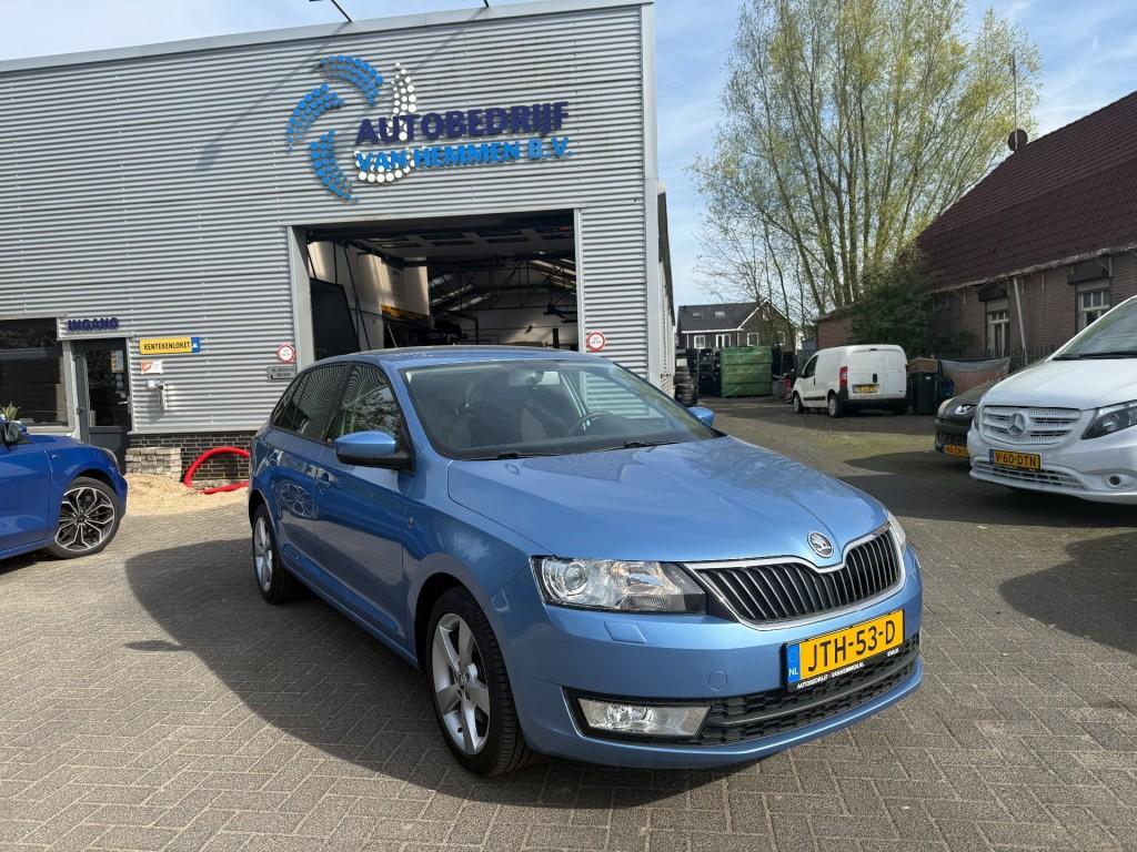 Skoda RAPID 1.2 TSI GREENTECH AMBISSION BUSINESS., Auto's, Voorwielaandrijving, Euro 5, Gebruikt, Blauw