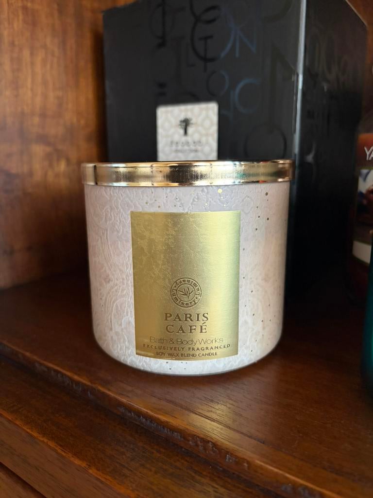 Bath and Bodyworks Paris Cafe kaars, Ophalen of Verzenden, Zo goed als nieuw