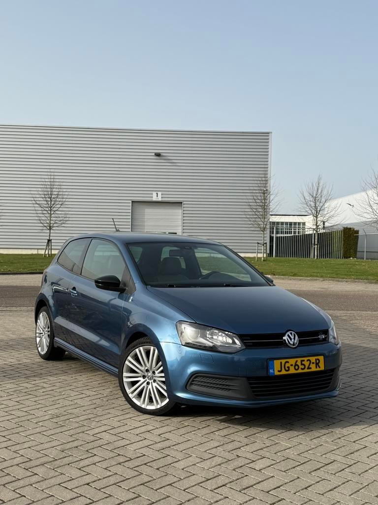 Volkswagen Polo 1.4 TSI BlueGT 140pk Stoelverw. Xenon VOLL, Auto's, Volkswagen, 1112 kg, Zwart, 4 cilinders, Blauw