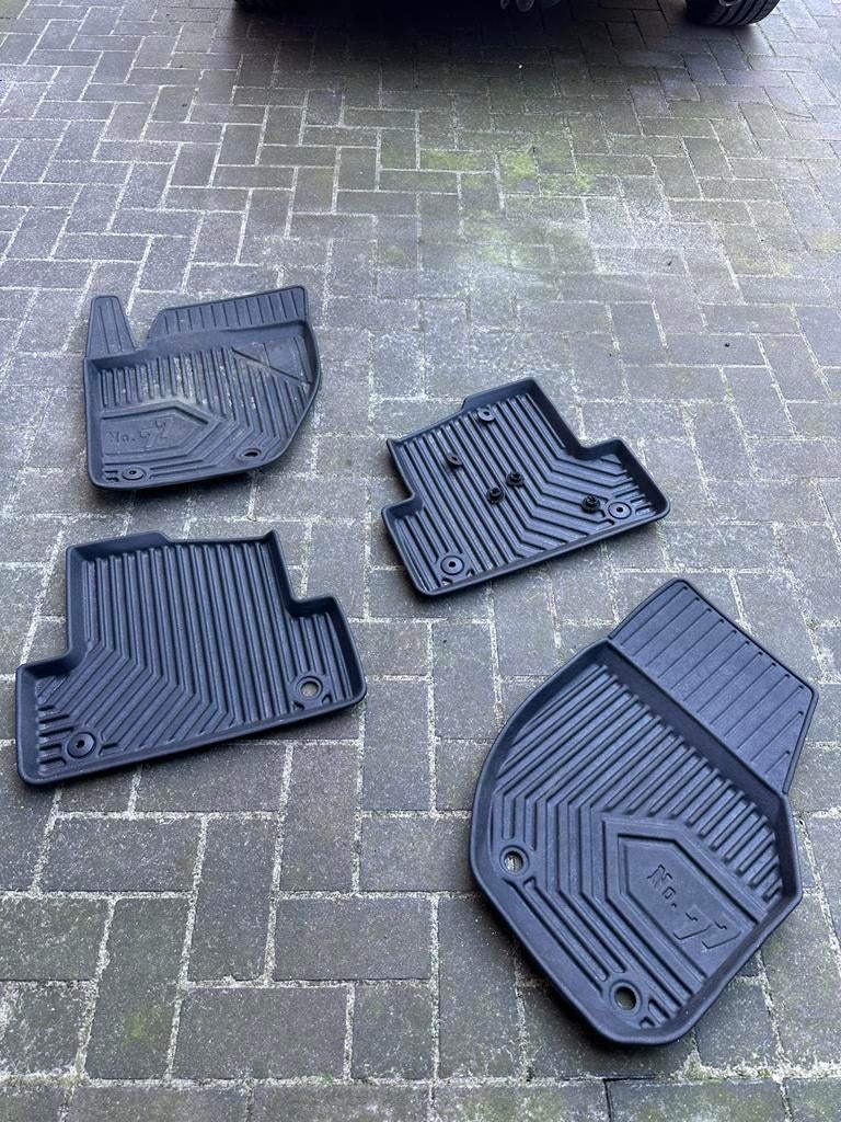Volvo V40 Rubberen matten set, Ophalen of Verzenden, Zo goed als nieuw