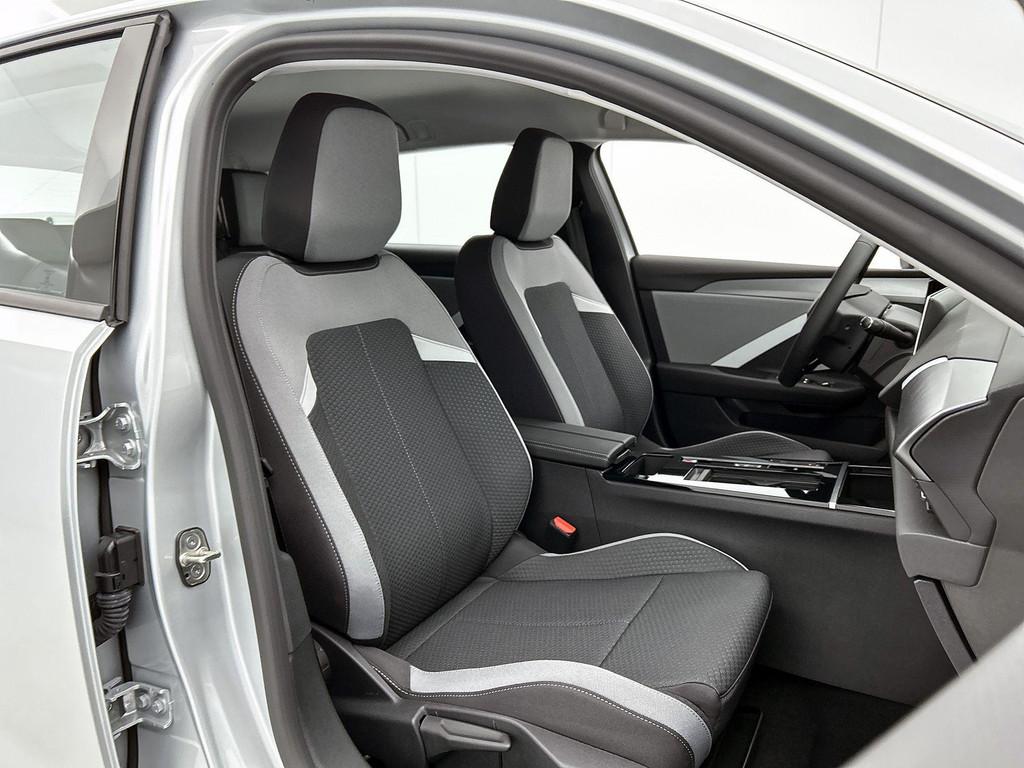 Opel Astra Electric 54 kWh Edition DEMO SALE beschikbaar van, Auto's, Stof, Parkeersensor, 156 pk, Origineel Nederlands