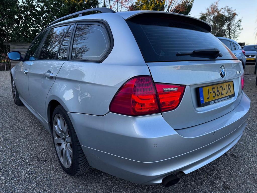 BMW 3-serie Touring 318i High Executive AUTOMAAT Dealer OH!, Auto's, BMW, Euro 5, 1435 kg, Grijs, 3-Serie