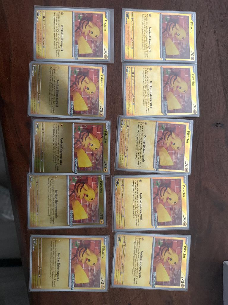 Pikachu (SV-P/ID 100) Promo – 100 stuks!, Ophalen of Verzenden, Zo goed als nieuw, Meerdere kaarten, Foil