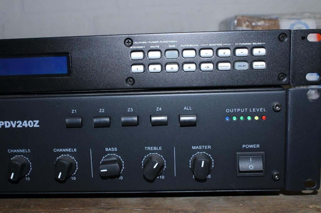 Power Dynamics PA mixer amplifier pdv240Z + tuner pdc-30, Audio, Tv en Foto, Versterkers en Receivers, Gebruikt, 120 watt of meer
