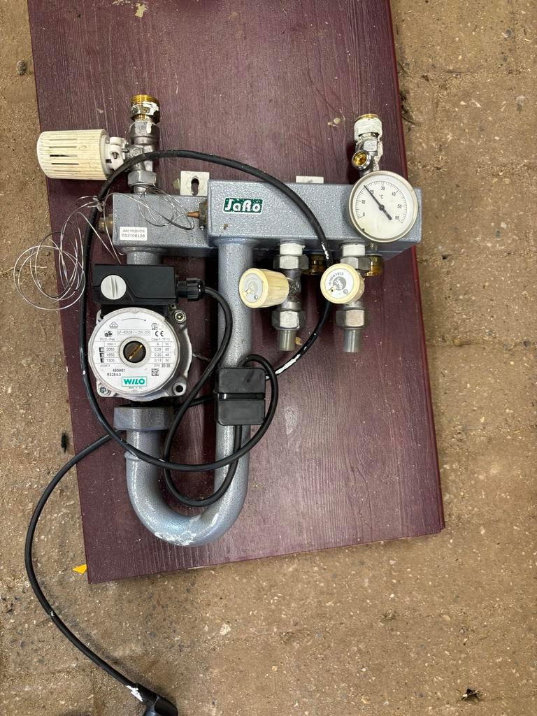 Jafö vloerverwarmingsverdeler met Wilo pomp twee groeps, Doe-het-zelf en Verbouw, Gebruikt, Minder dan 30 cm, Overige typen, Minder dan 60 cm
