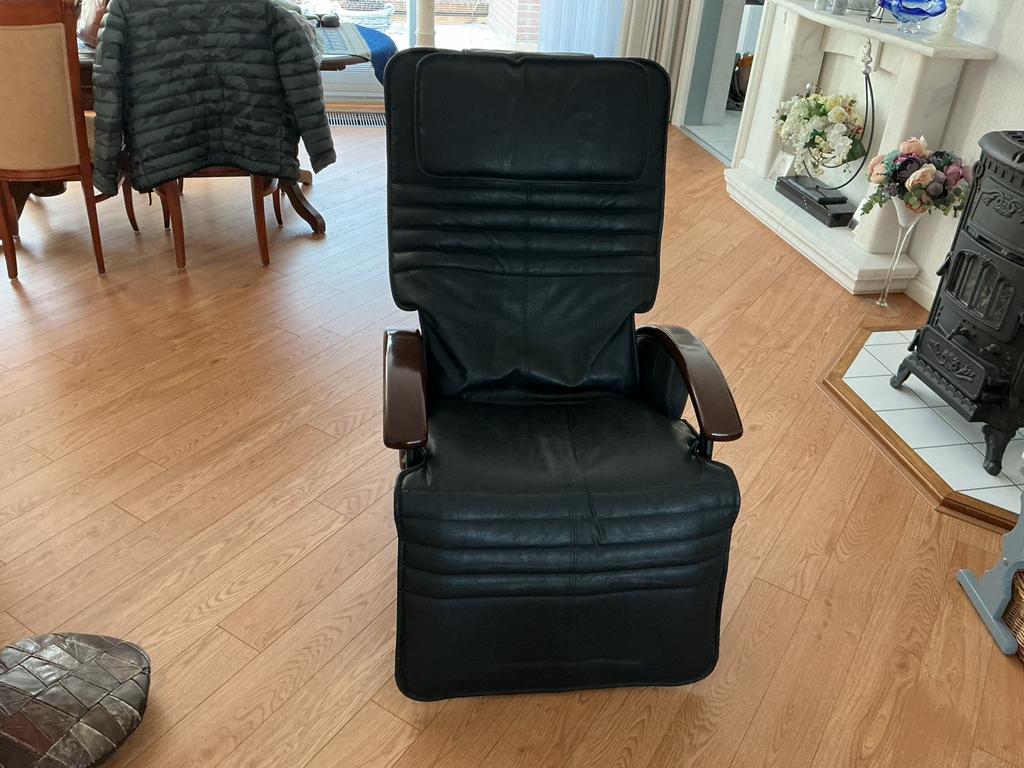 Relaxed Massagestoel., Ophalen, Gebruikt, Minder dan 75 cm, Leer